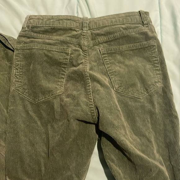 Green corduroy pants! Tried on never worn - Picture 2 of 5